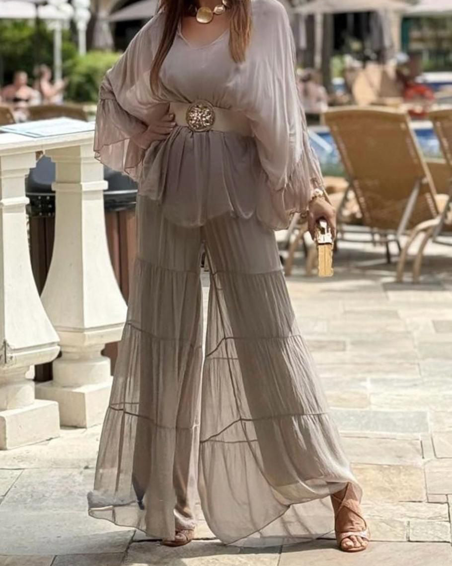 flowy dress pants Tiered Wide-Leg Off White bridesmaid dress pattern Sequin Bow Cutout Maxi waisted design optimizes proportions COLOR:NAVY STRIPE