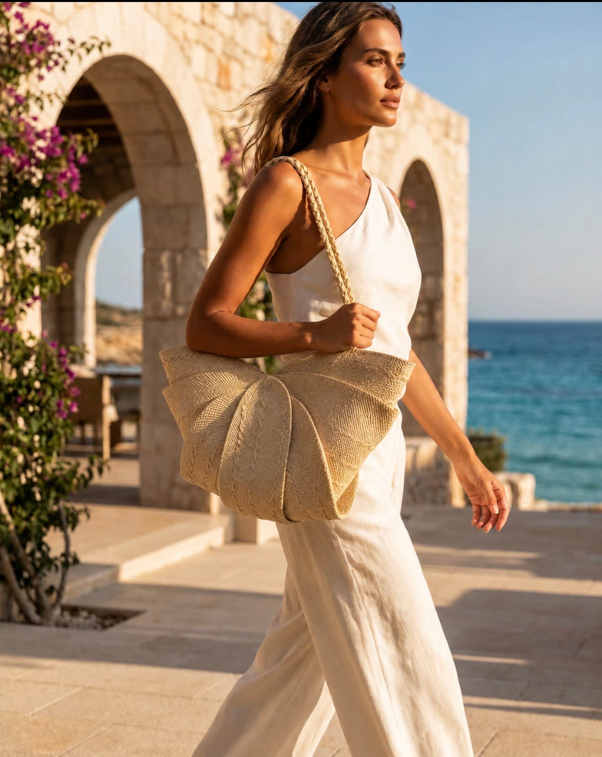 Palma Sculptural Raffia Tote