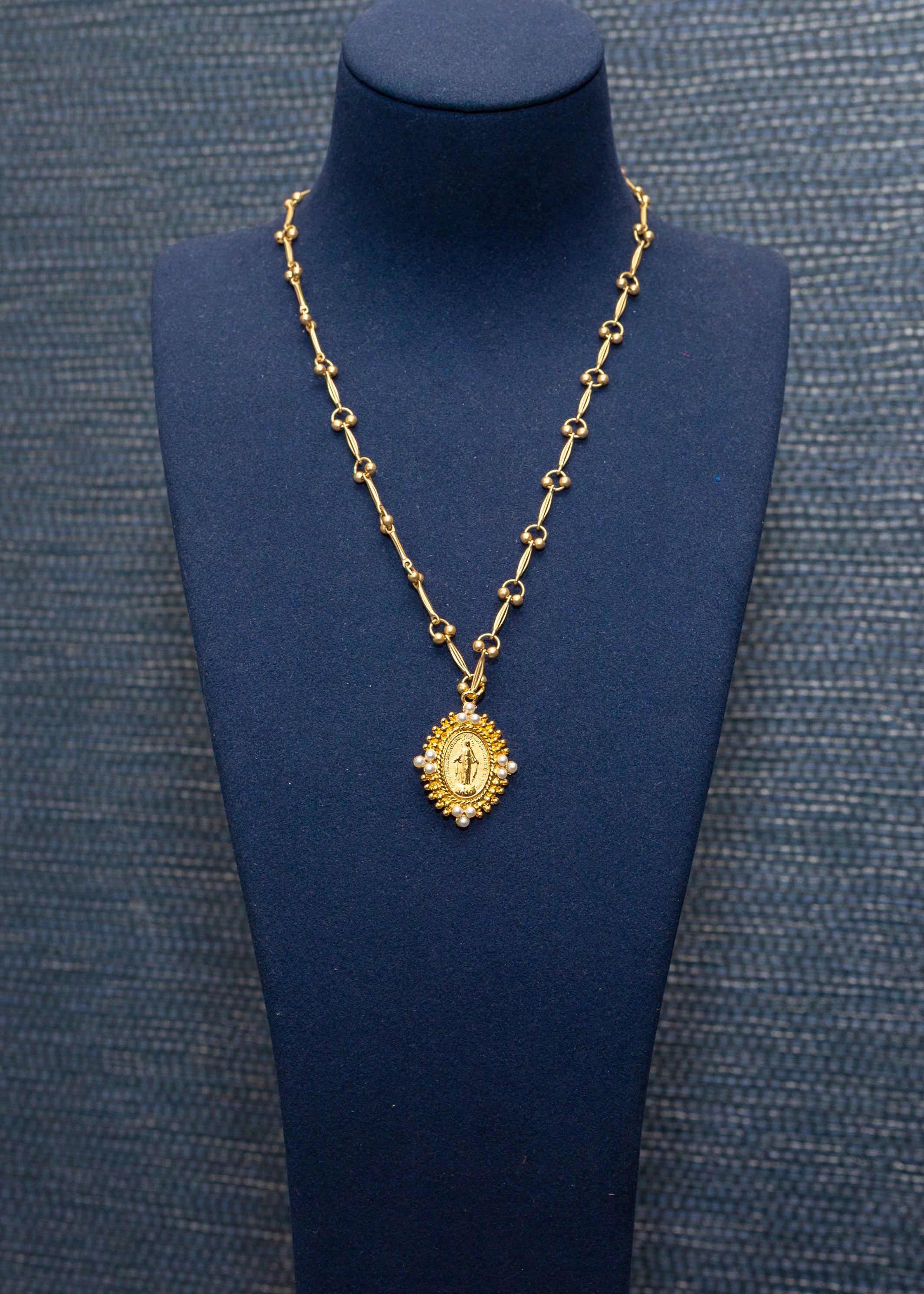 Pearl-Framed Miraculous Medal Necklace
