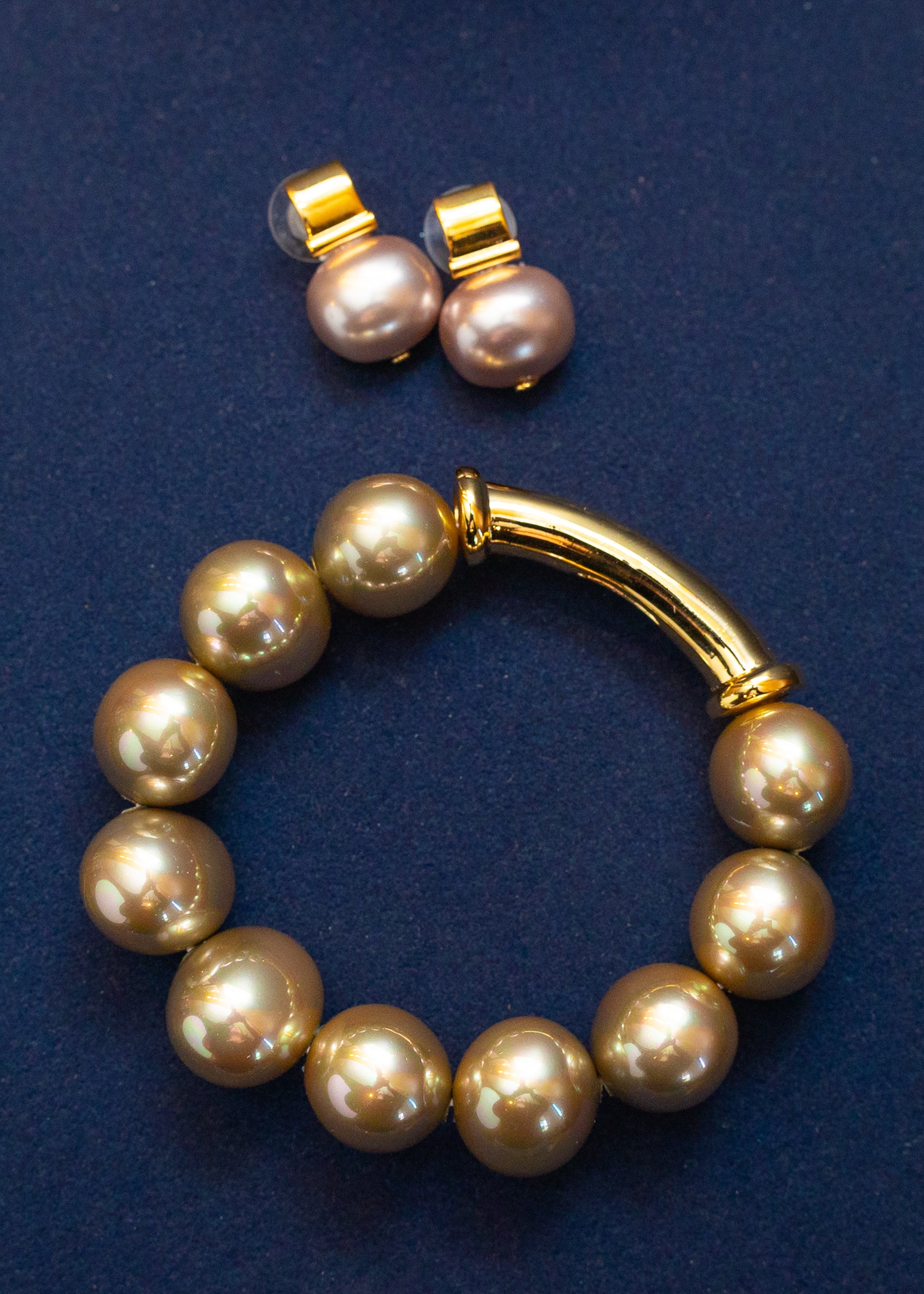 Golden Orbit Pearl Bracelet