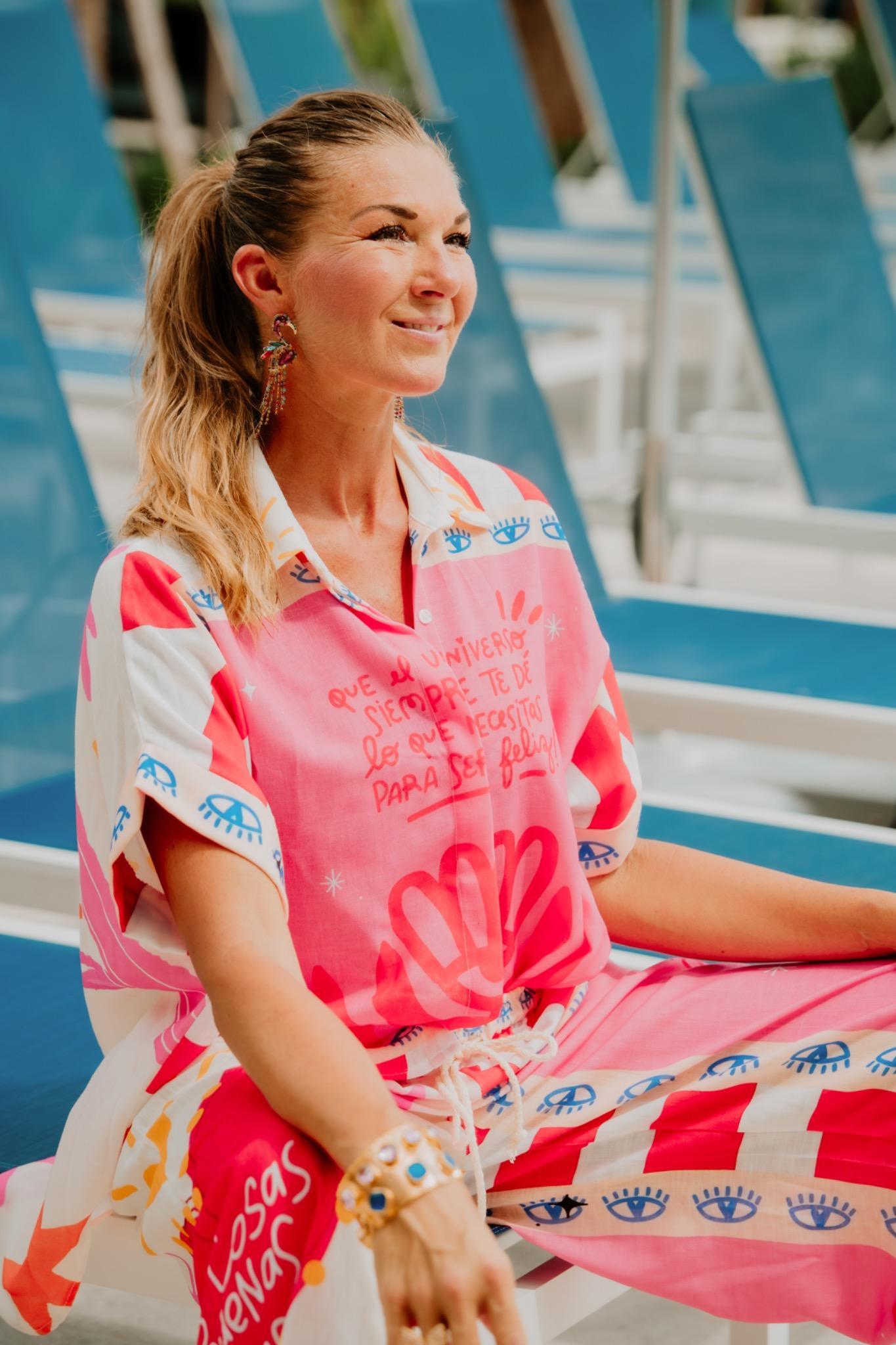 Universo Blessings Button-Down – Pink & Red