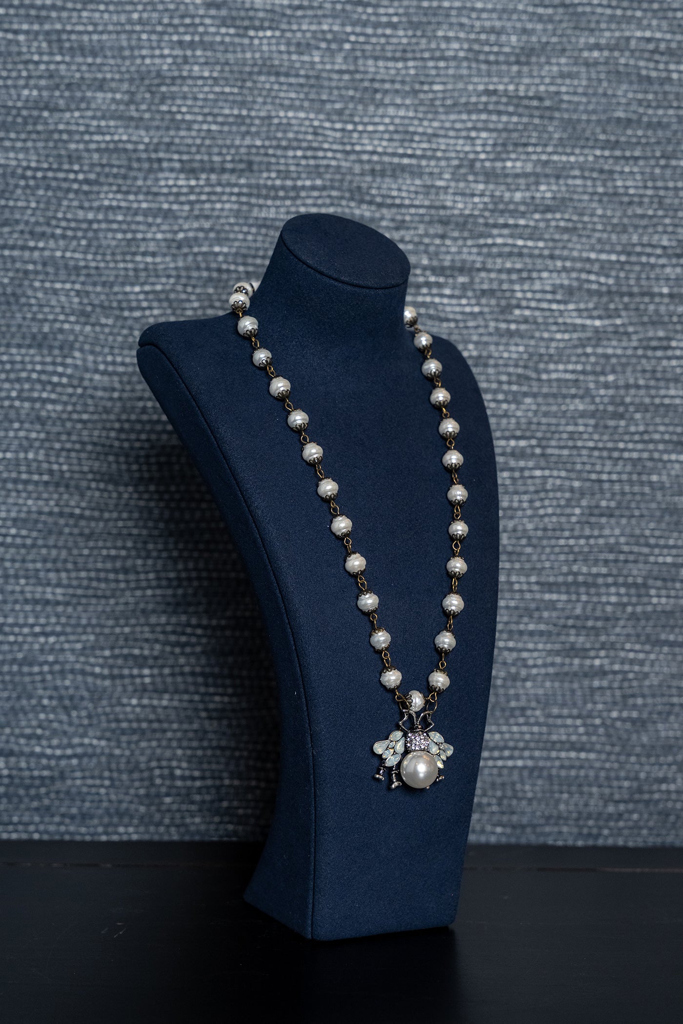 Garden Bee Pearl Necklace