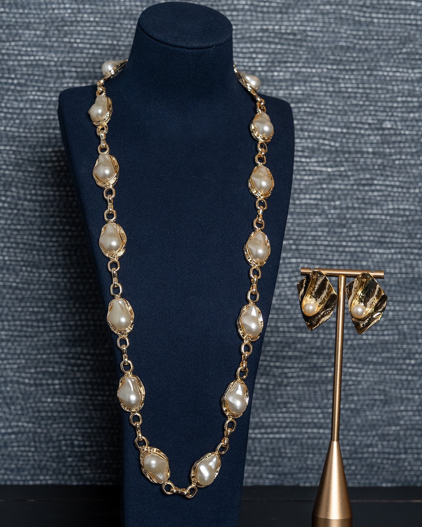 Golden Pearl Link Necklace
