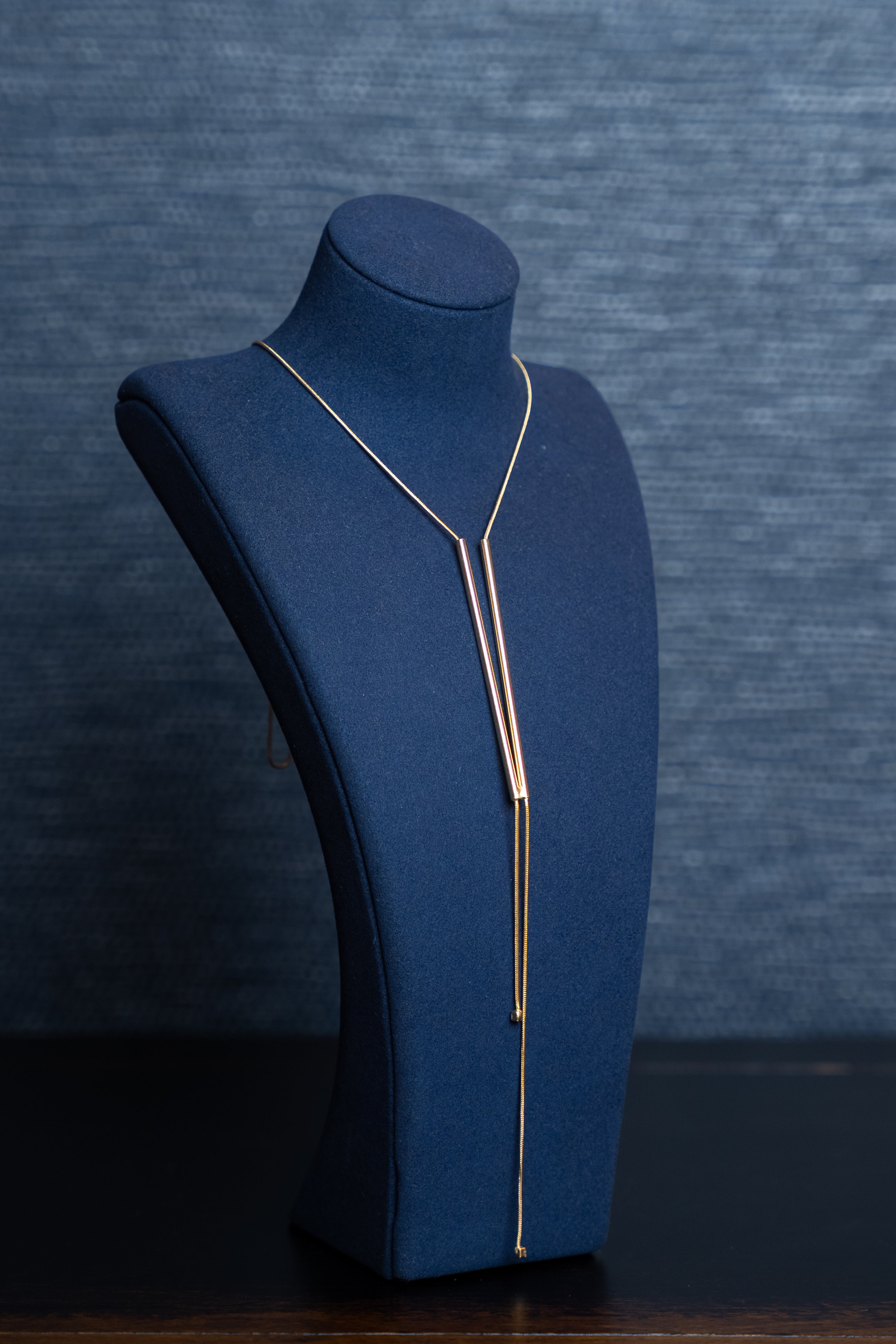 Linear Gold Lariat Necklace