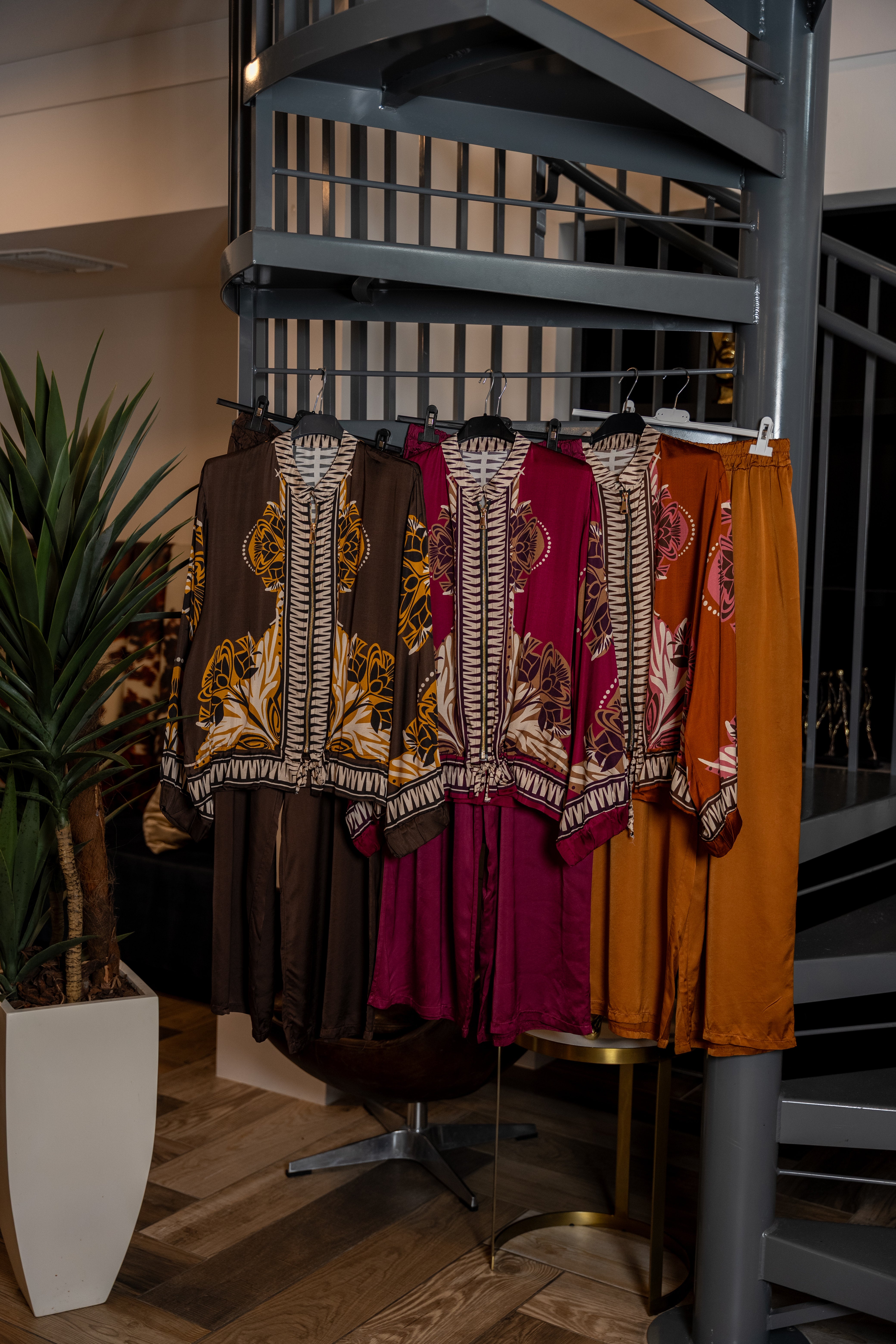 Printed Zip-Front Jacket & Wide-Leg Pant Set