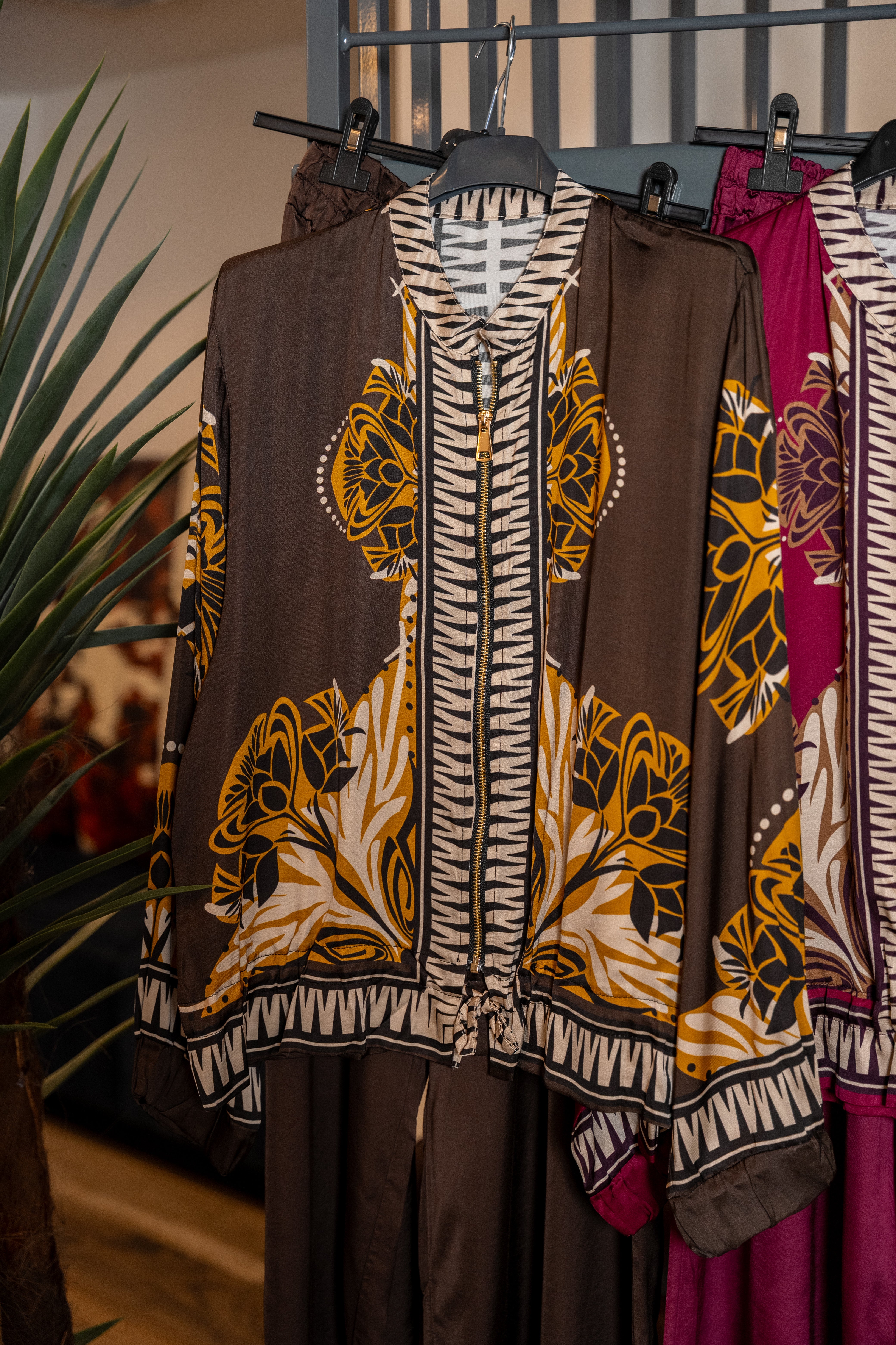 Printed Zip-Front Jacket & Wide-Leg Pant Set