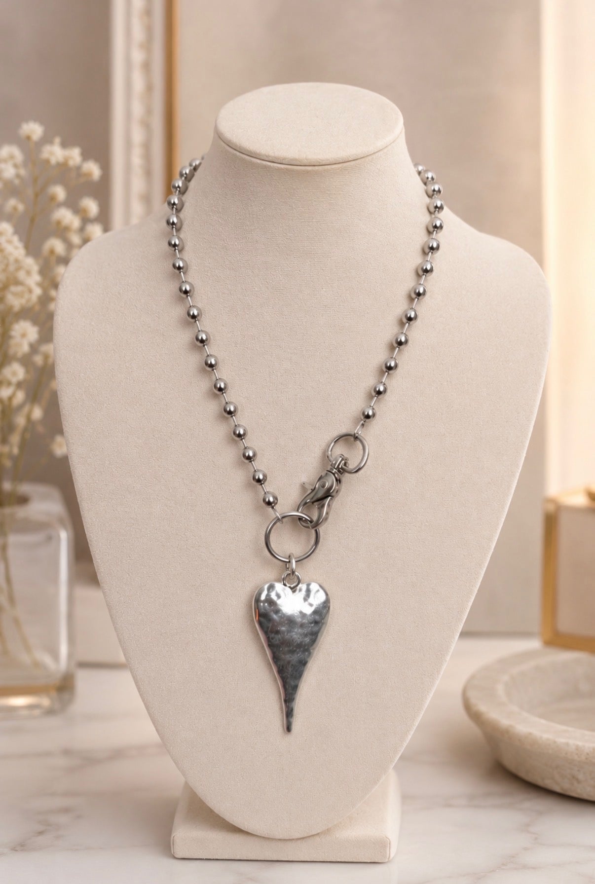 The Argent Heart Necklace