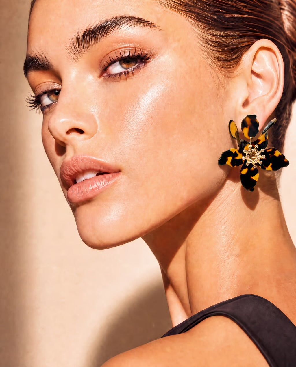 The Jardin French Resin Flower Earrings