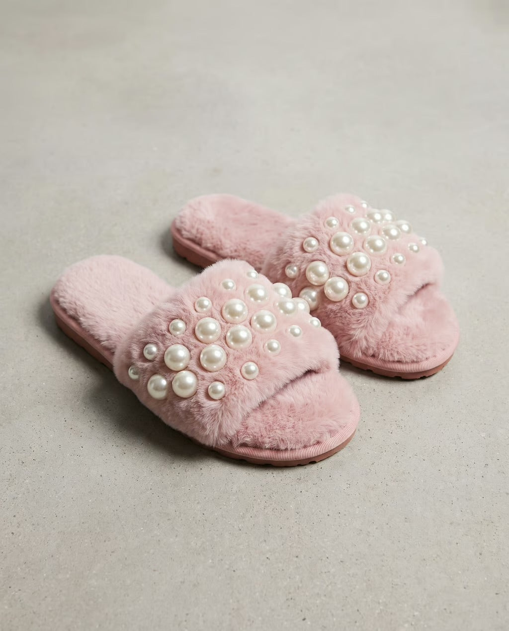 The Pearl Cluster Slipper