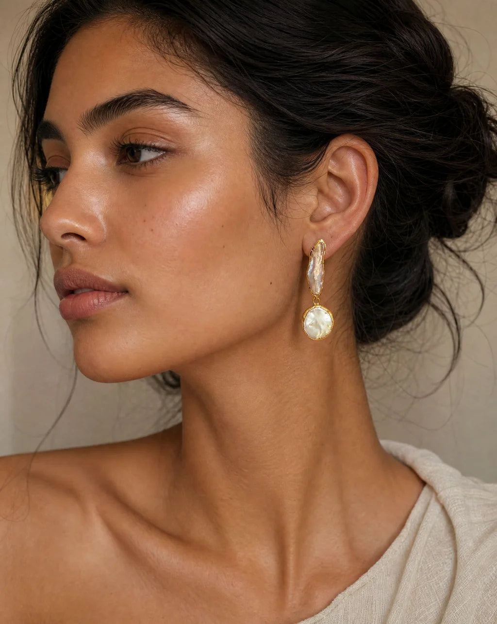 The Luna Pearl Drop Earrings