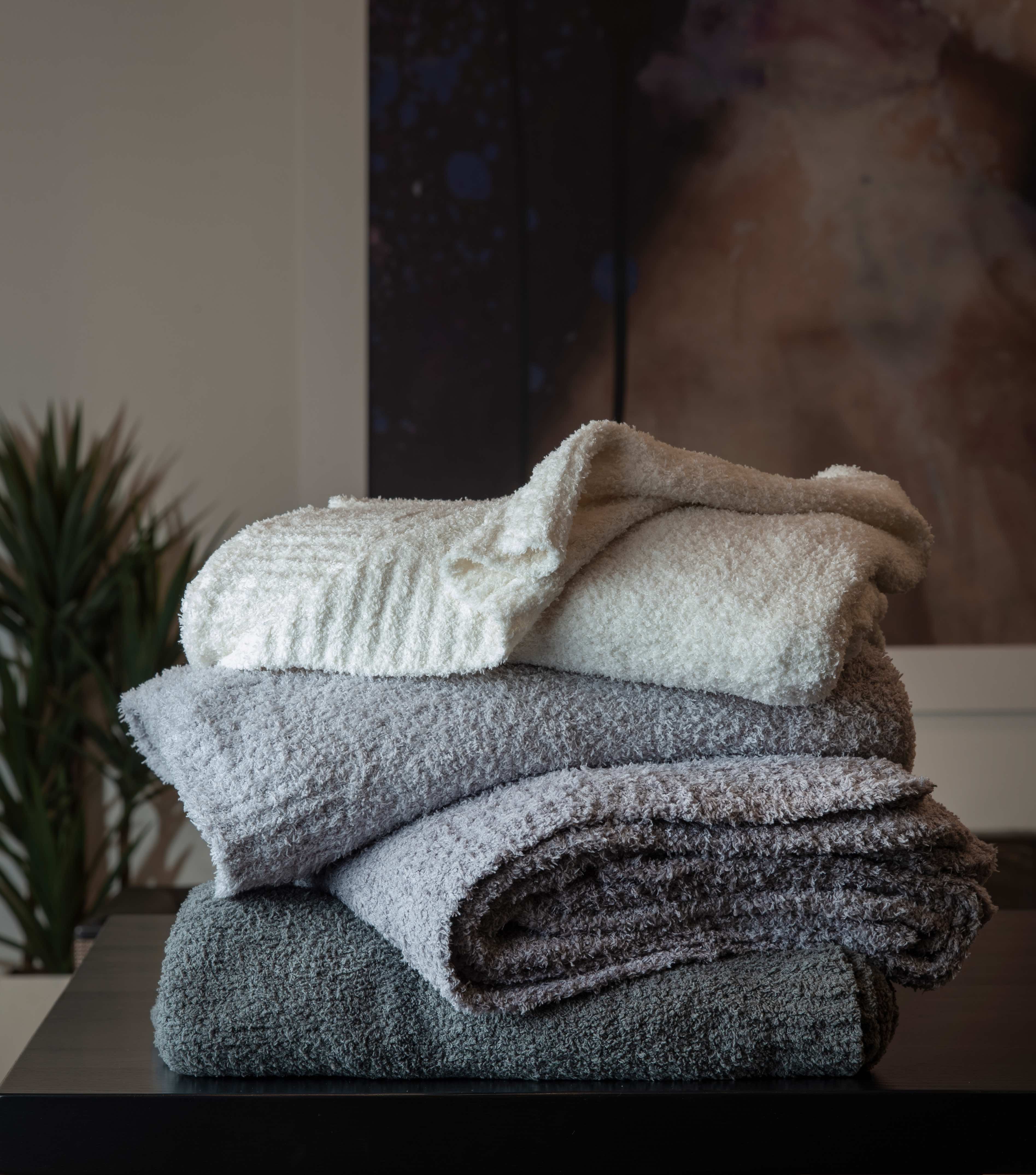 Luxe Cozy Knit Throw