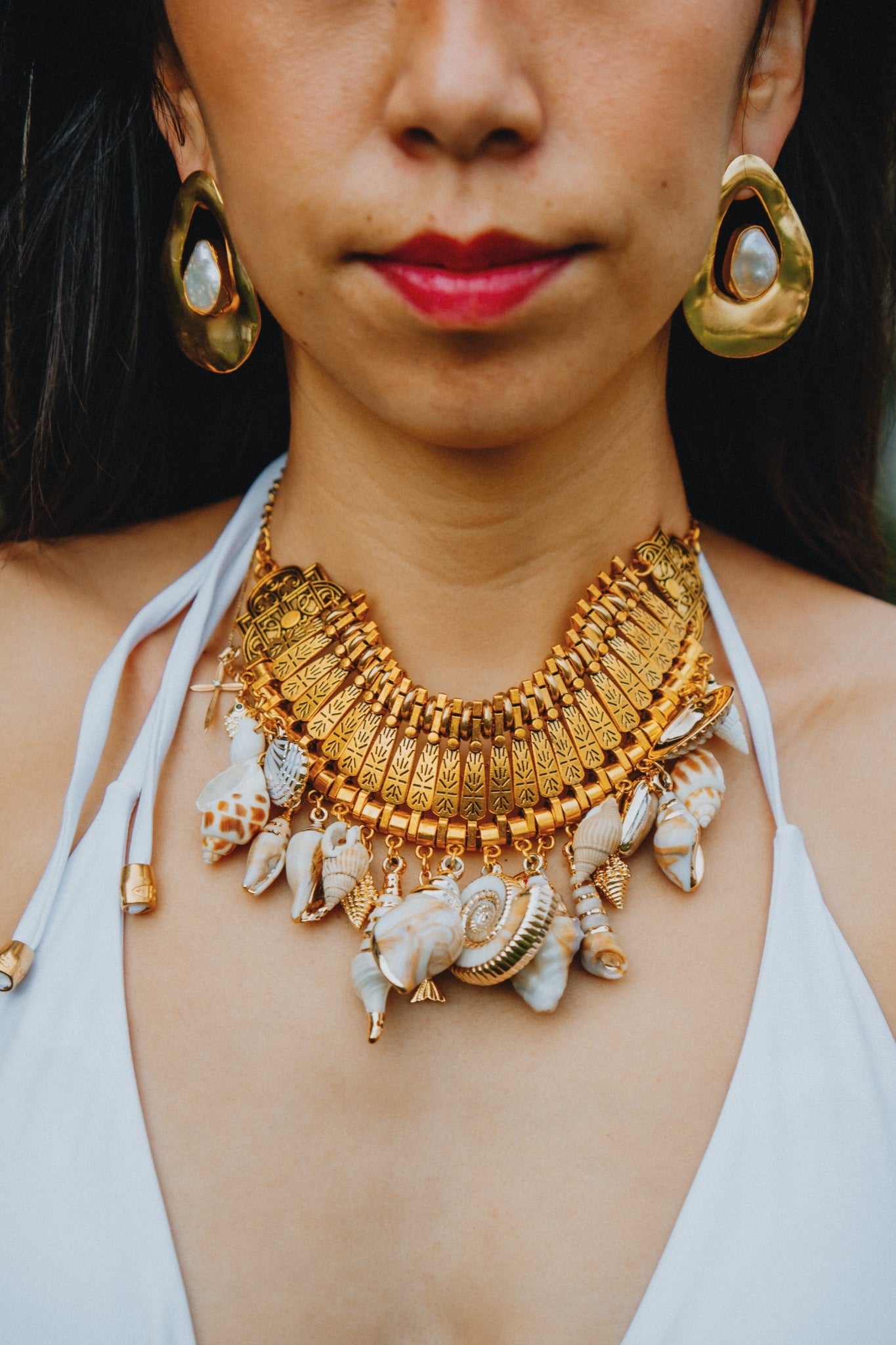 Seashell Treasure Collar Necklace