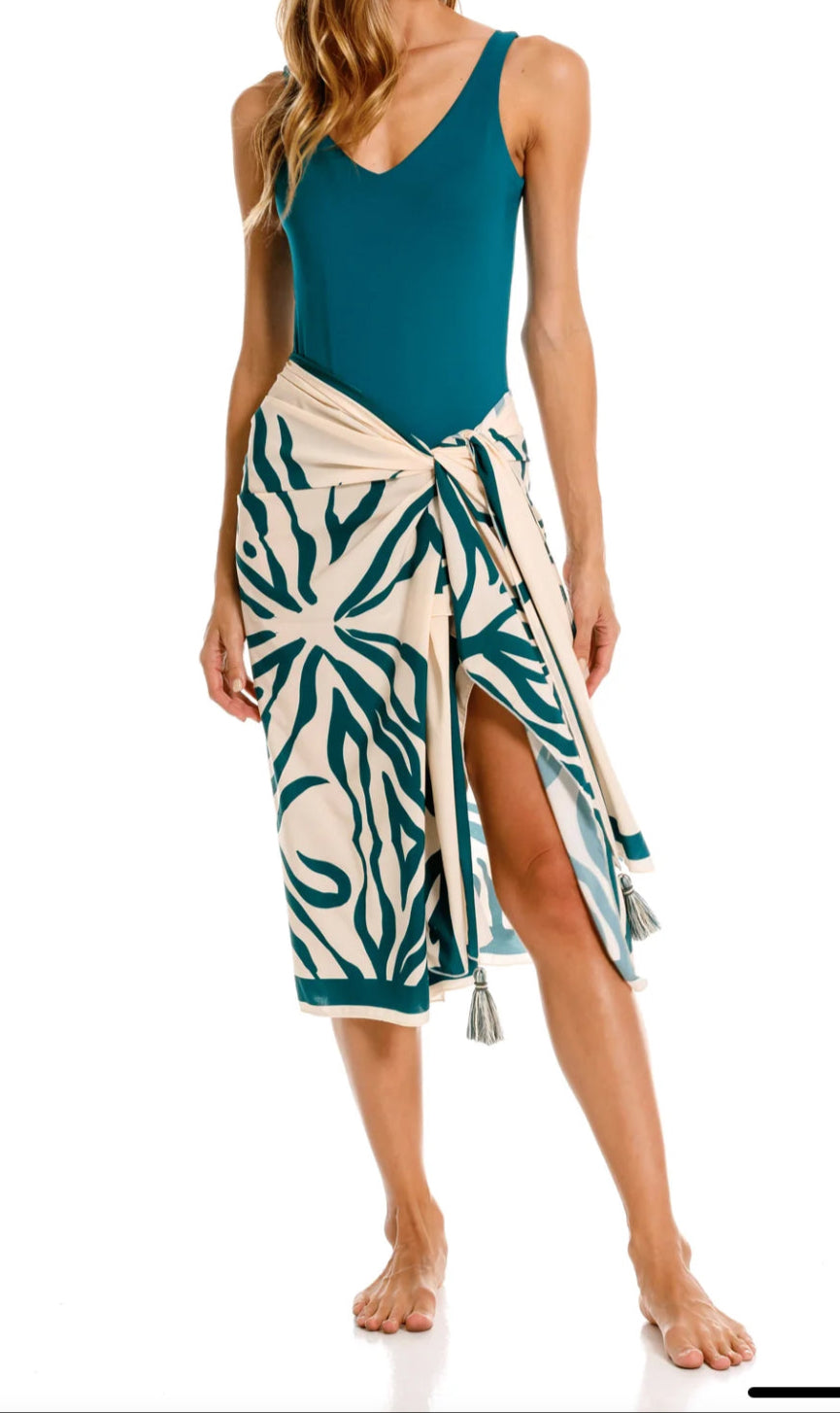 Emerald Mirage Pareo – Wild & Sophisticated
