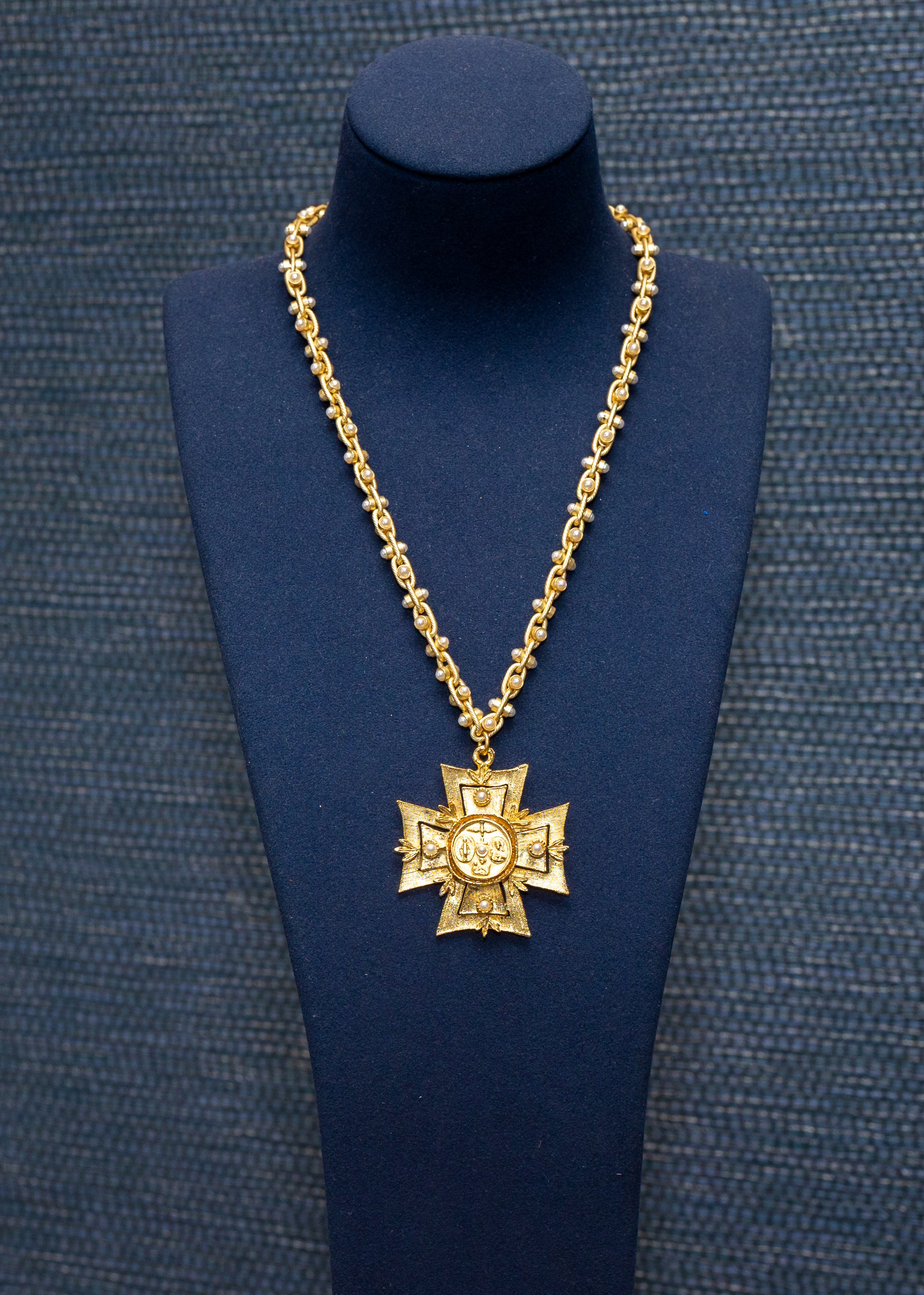 Pearl Cross Medallion Necklace – Gold Chain
