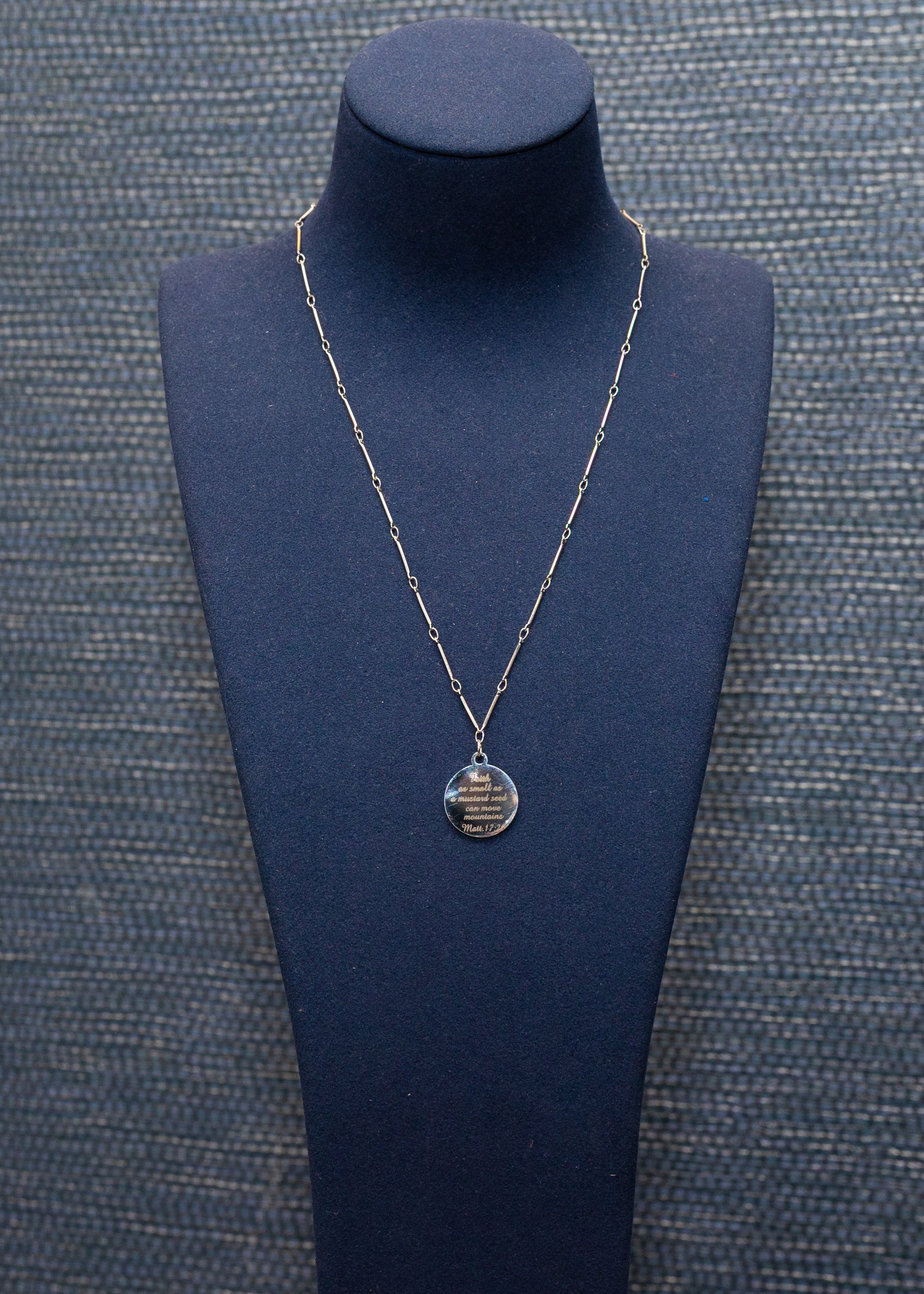 Faith Can Move Mountains Medallion Necklace – Classic Link