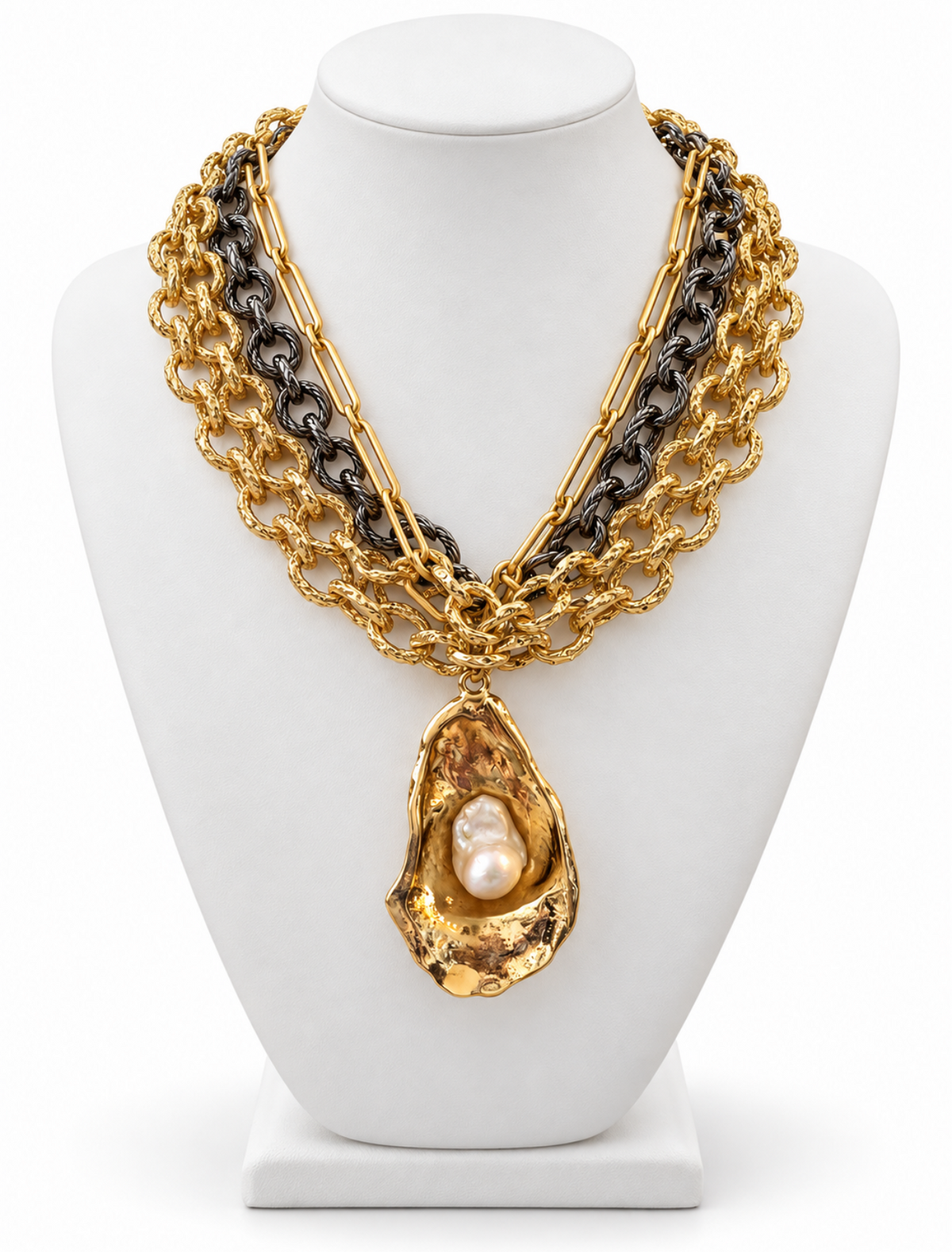 Cadenas Royale &nbsp;Oyster Pearl Necklace