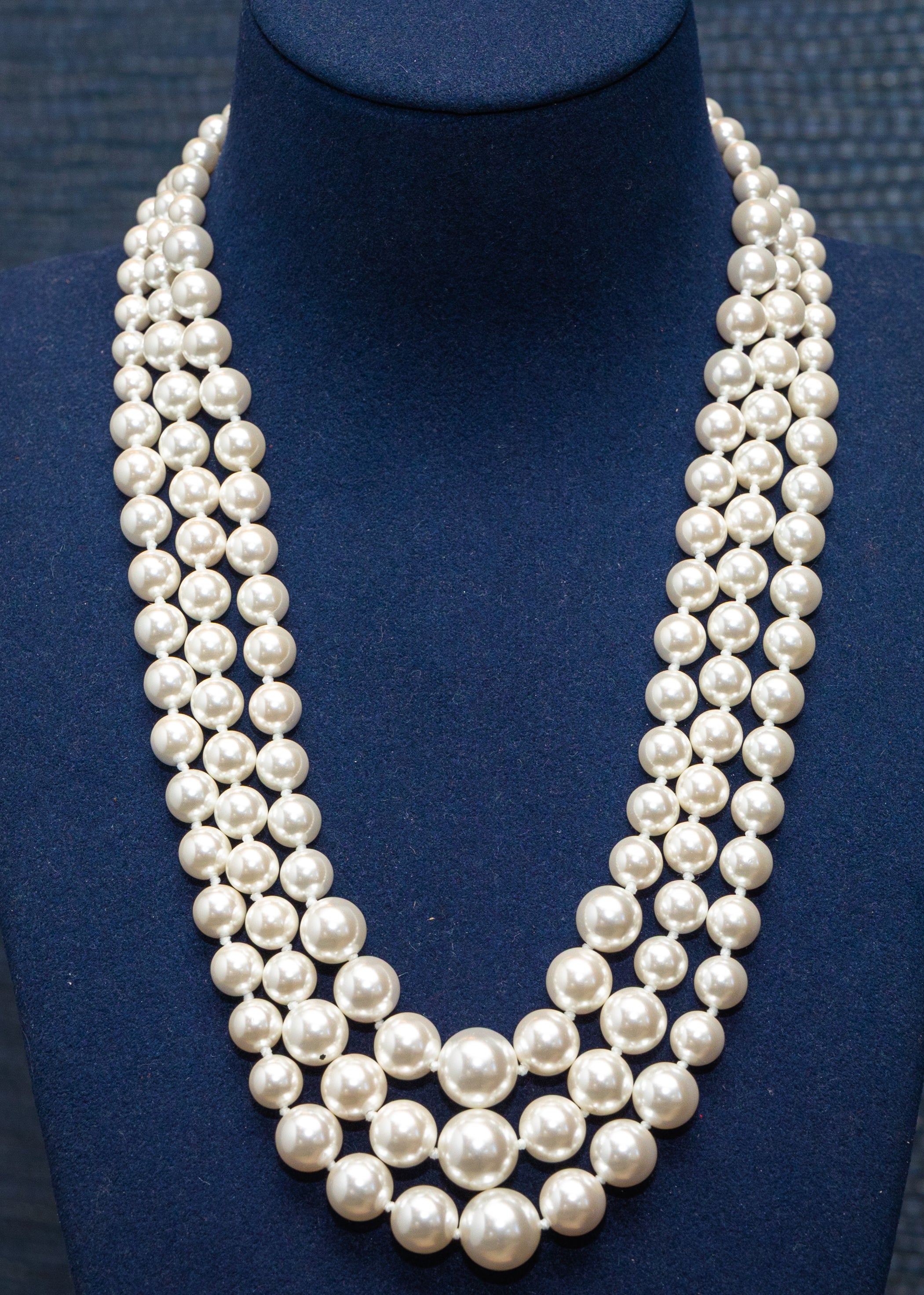 Classic Pearl Cascade Necklace