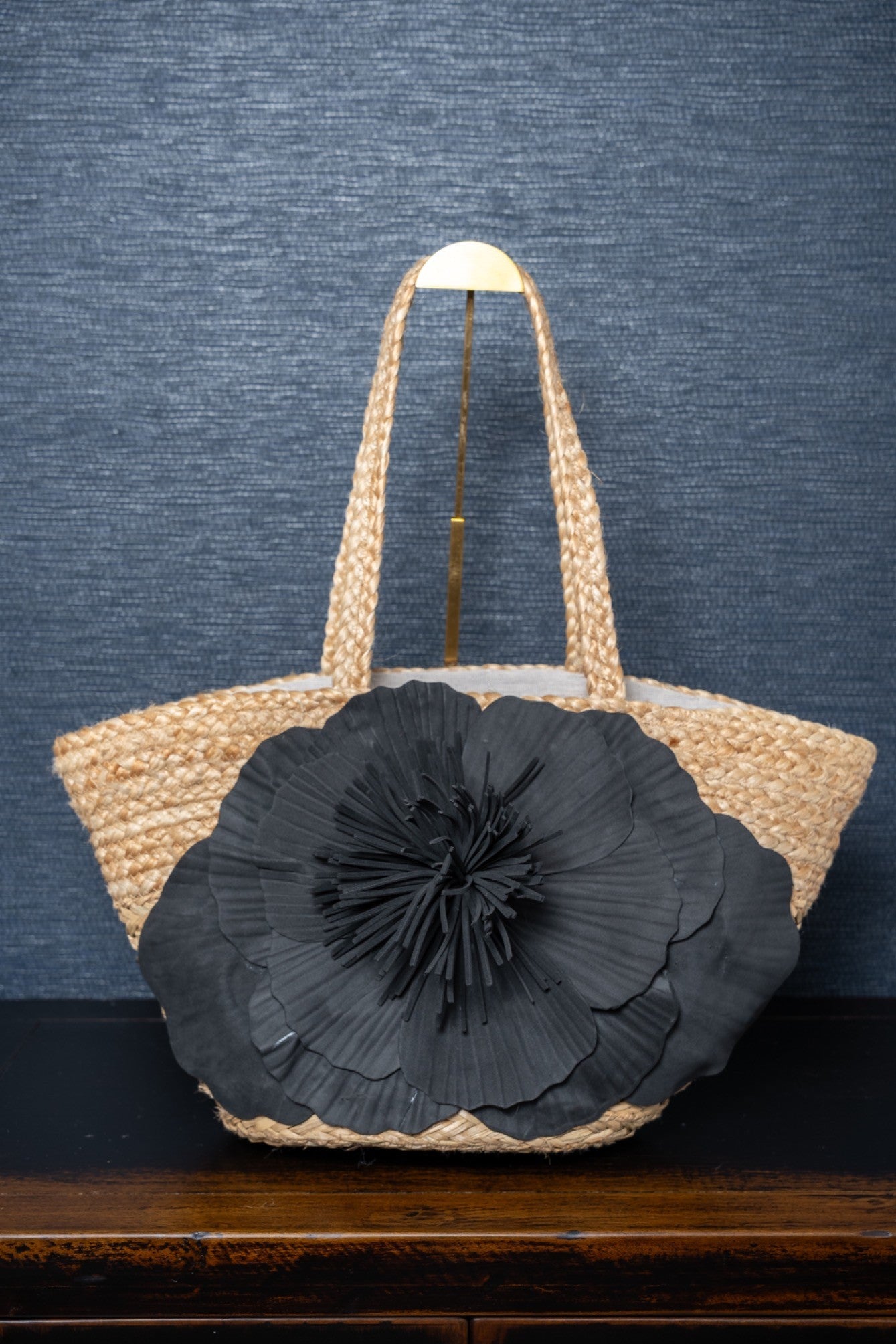 Bold Bloom Straw Tote – Black Flower Edition