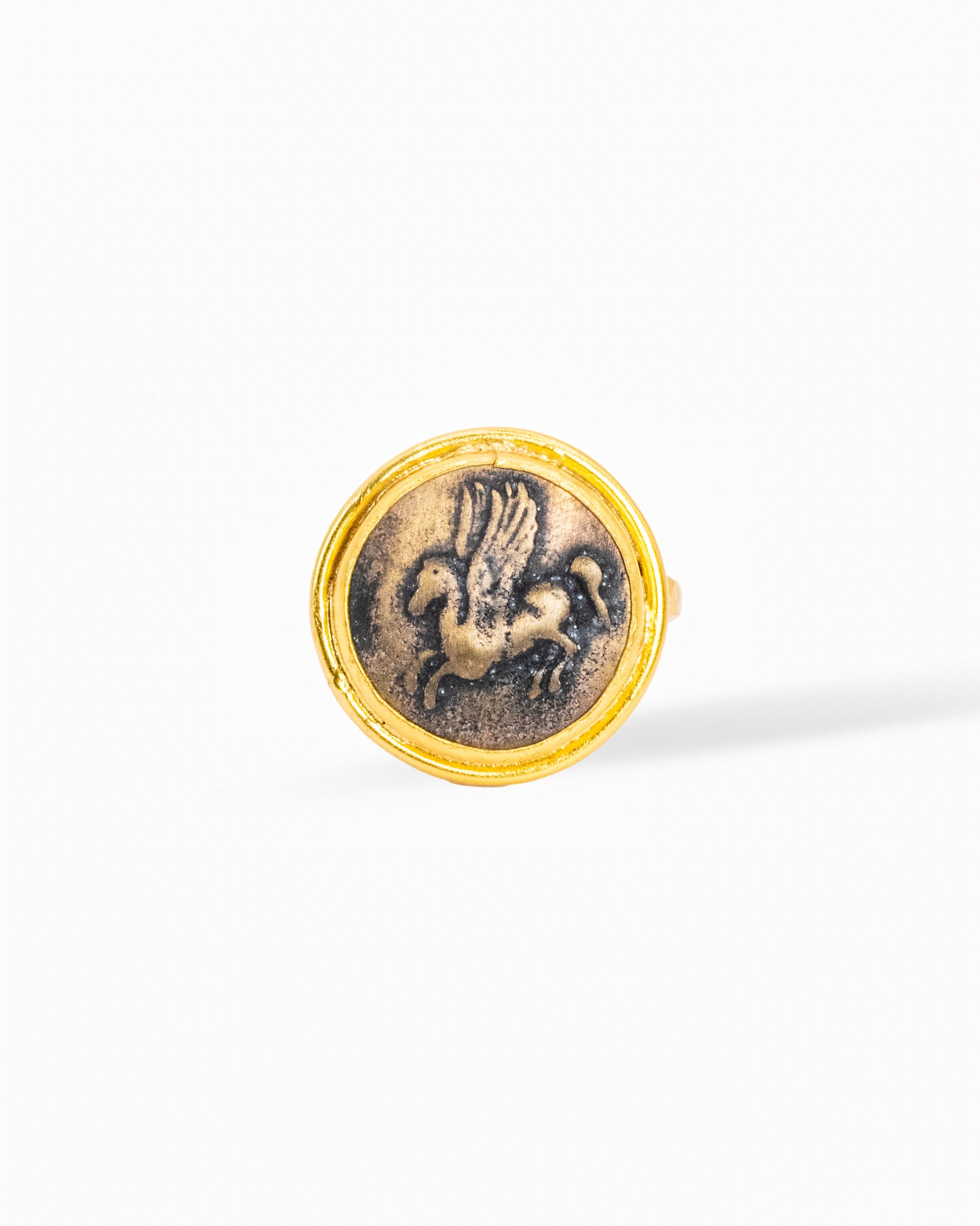 Pegasus Power Ring – Mythical Gold Medallion