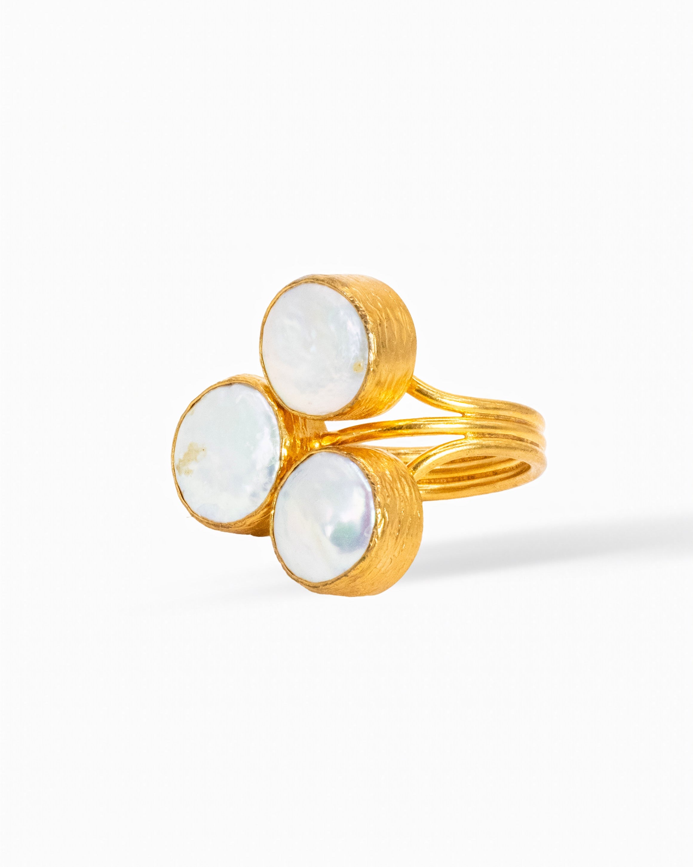 Lunar Glow Pearl Trio Ring – Gold Elegance