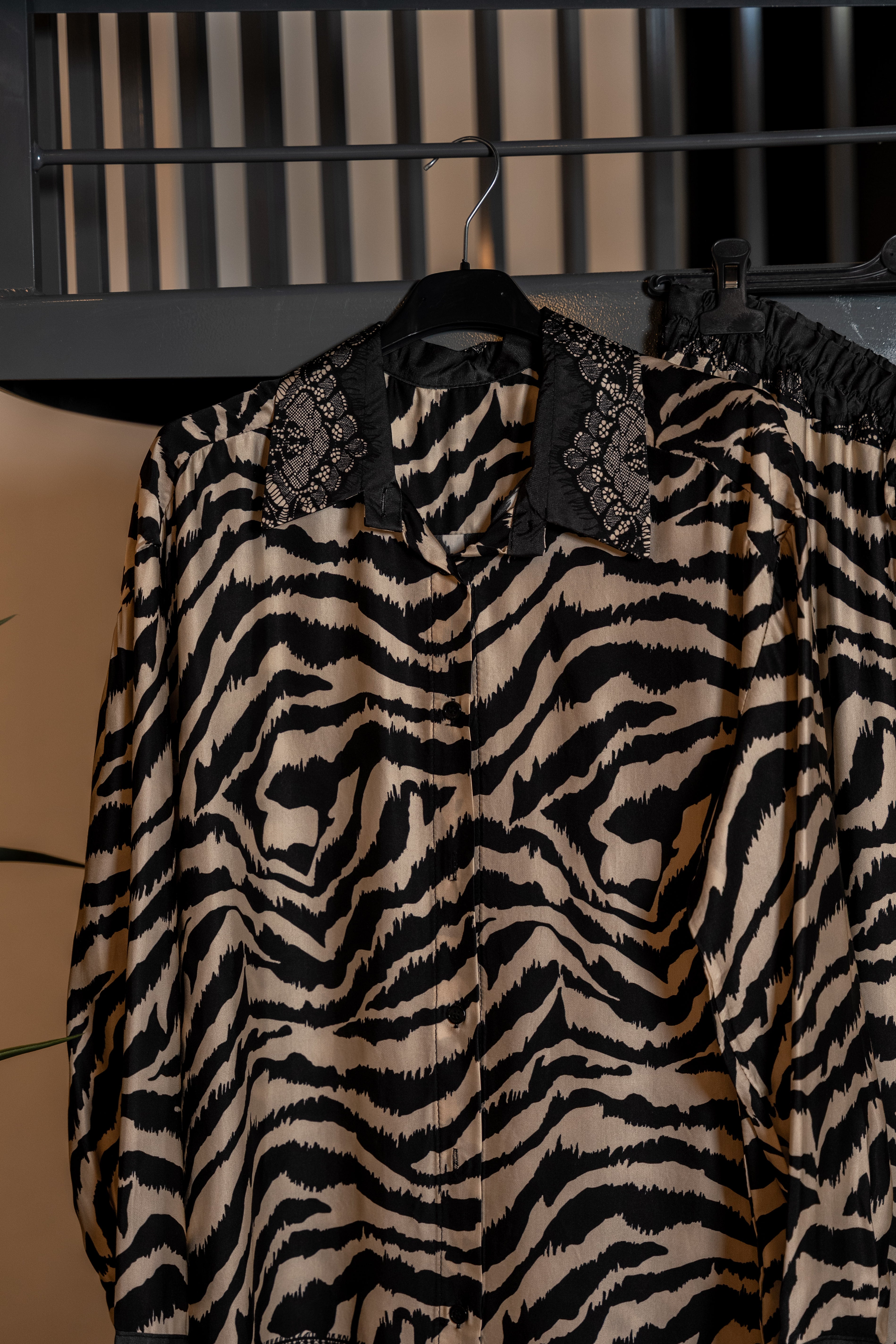 Zebra Noir Lounge Set