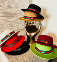 Load image into Gallery viewer, FEDORA ROUND Felt Hat
