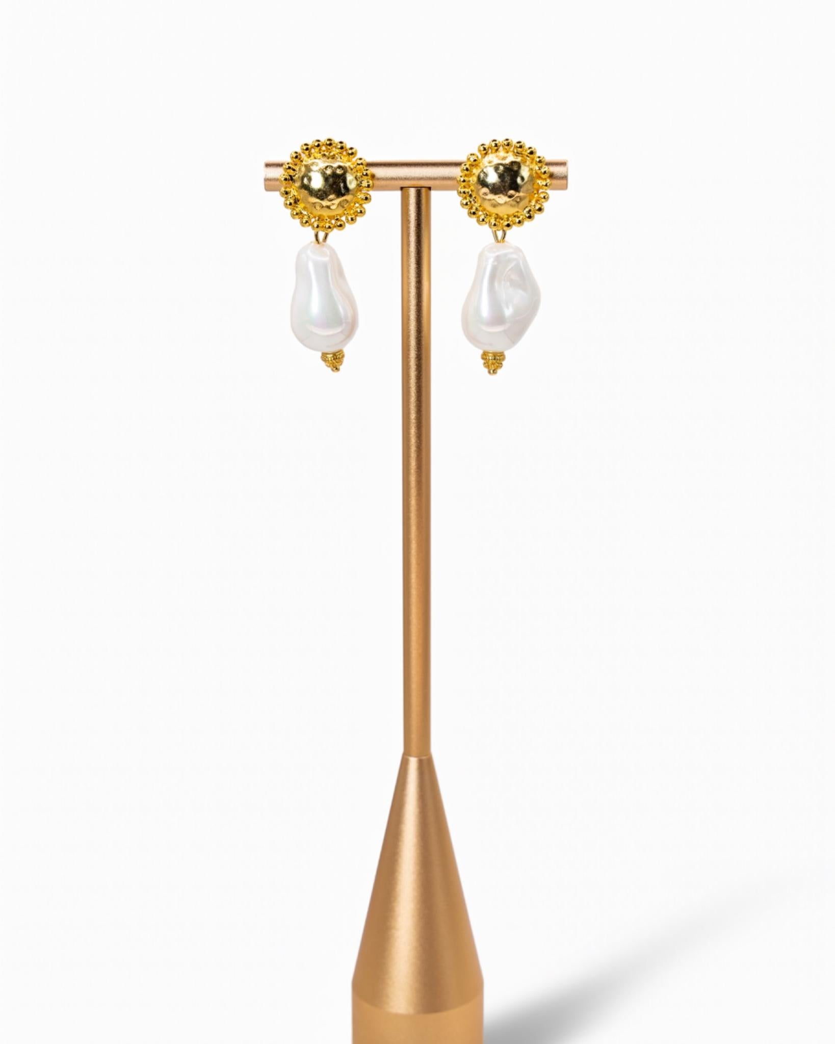 Sculptural Baroque Pearl Drops Round Gold Post
